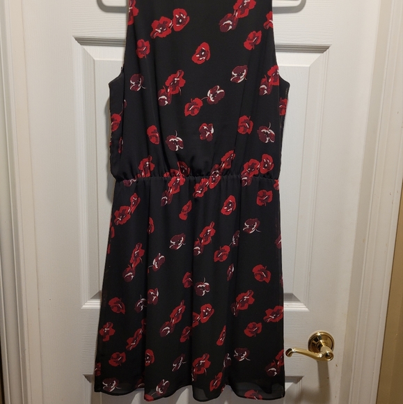 Black with floral print summer dress from Reitmans. US M - Picture 3 of 7